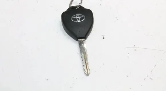 Toyota Verso-S Ignition key/card 