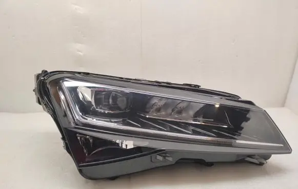 Skoda Superb B8 (3V) Headlight/headlamp