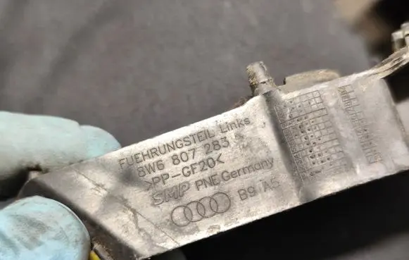 Audi A5 Front bumper mounting bracket 8W6807283