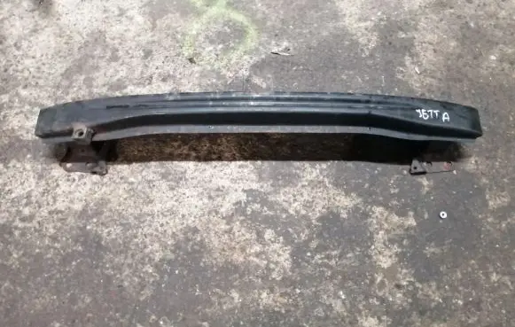 Volkswagen Jetta V Rear bumper cross member