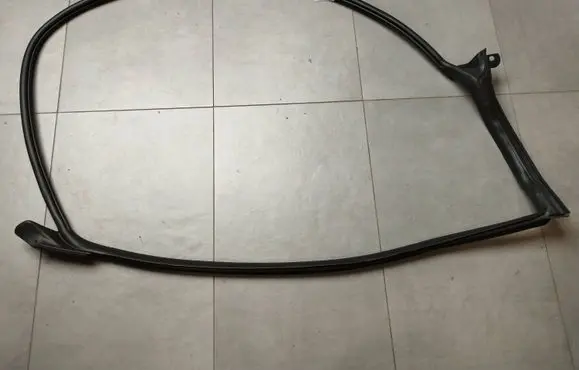 Volkswagen Arteon Front door rubber seal 3G8867338