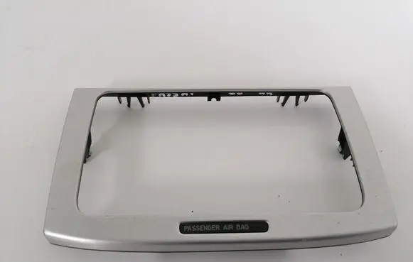 Radio/GPS head unit trim