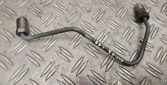 Toyota RAV 4 (XA20) Fuel injector supply line/pipe 