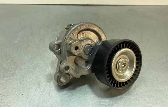 Subaru XV II Generator/alternator belt tensioner