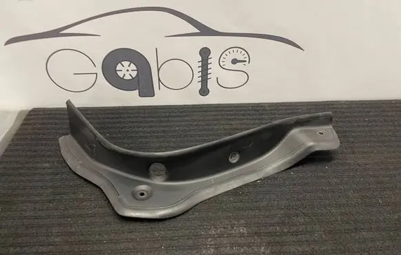 BMW 4 F36 Gran coupe Rear/tail light trim molding 7474490