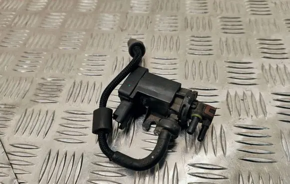 Peugeot 308 Turbo solenoid valve 9807396180
