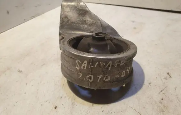 Hyundai Santa Fe Engine mount bracket