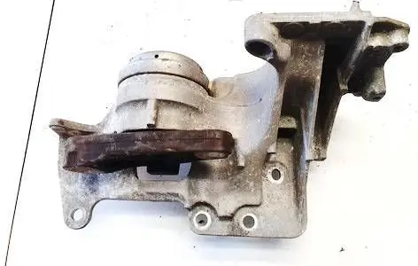 Engine mount bracket