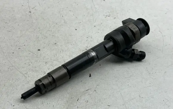 Toyota Verso Fuel injector 0445110600