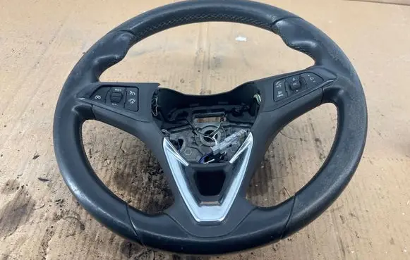 Opel Zafira C Steering wheel 453798480 34239087C 410000000000X