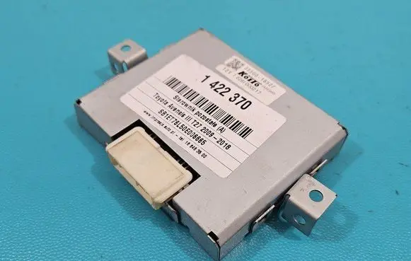 Toyota Avensis T270 Central body control module 35500-18527 IMPRK1422370