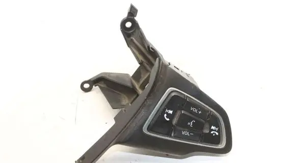 Ford Focus Steering wheel buttons/switches GJ5T14K147CA