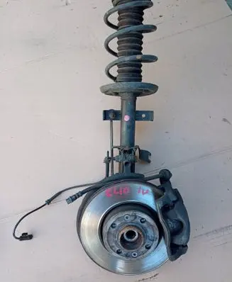 Renault Clio IV Front wheel hub spindle knuckle