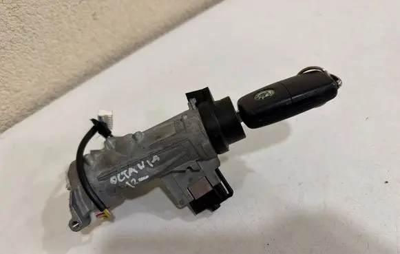 Skoda Octavia Mk2 (1Z) Ignition lock 1K0905851B