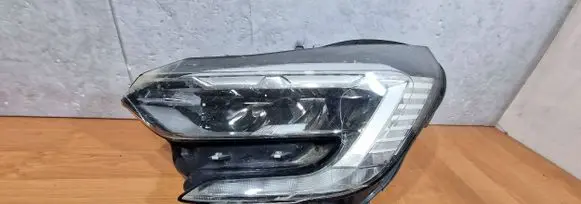 Renault Captur II Headlight/headlamp 260608054R