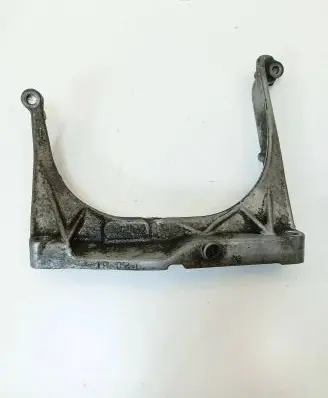 Honda Civic Gearbox mounting bracket