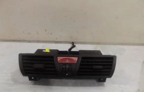 Fiat Stilo Dashboard side air vent grill/cover trim