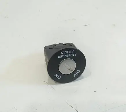 KIA Ceed Passenger airbag on/off switch 378090