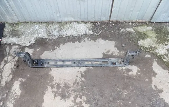 Volvo V60 Bottom radiator support slam panel 