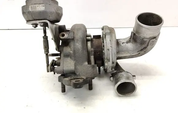 Toyota Avensis T270 Turbo 172010R070 090521