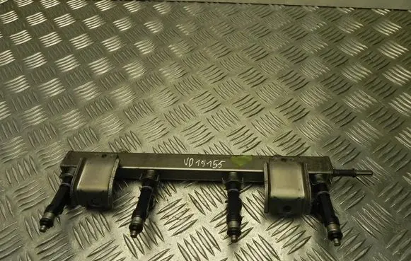 Mazda CX-7 Fuel distributor 8E5GABK3239 VD15155