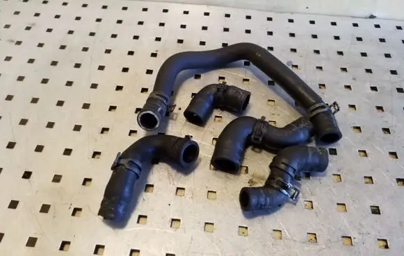 Skoda Octavia Mk2 (1Z) Engine coolant pipe/hose