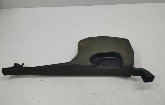Foot area side trim