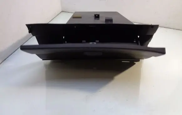 Nissan Qashqai+2 Glove box 68520JD900 68520JD91A