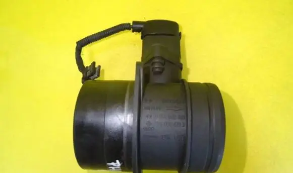 Volkswagen Phaeton Mass air flow meter 074906461B 0281002461