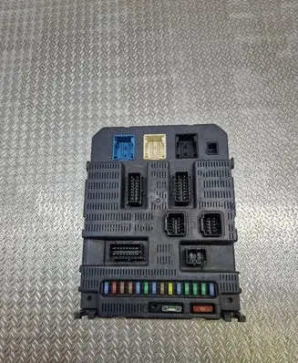 Peugeot 308 Fuse module 9663798180 2505961030108 1125770211207