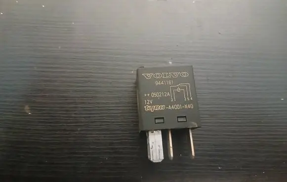 Volvo V70 Other relay 9441161 050212A A4001X40