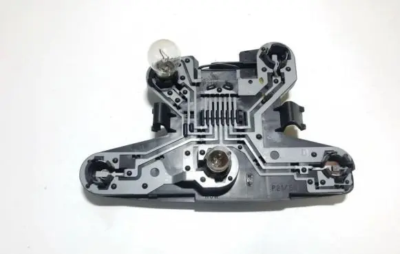 Renault Megane I Tail light bulb cover holder 7700828138 2528