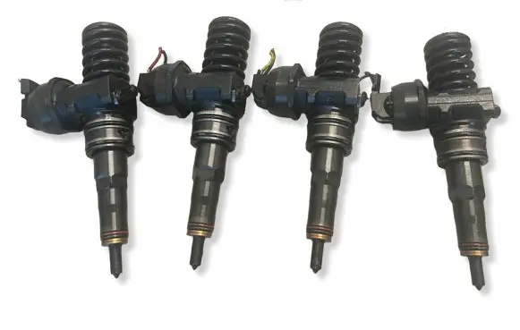 Volkswagen Caddy Fuel injectors set 0414720215