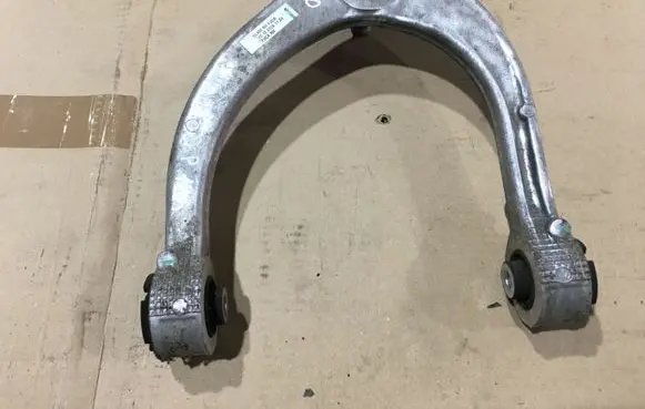 Land Rover Range Rover L405 Front upper control arm/wishbone 
