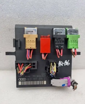 Audi A4 S4 B6 8E 8H Comfort/convenience module 8E0907279E