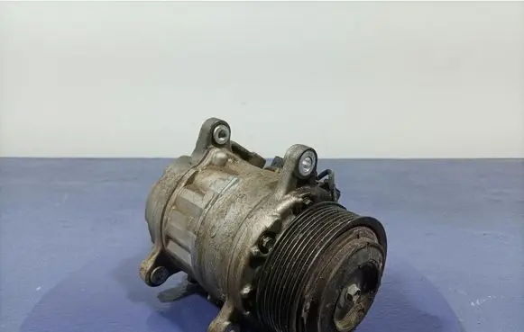 BMW X7 G07 Air conditioning (A/C) compressor (pump) 7948806