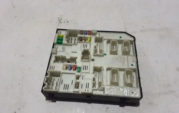 Renault Scenic III - Grand scenic III Fuse module 284B62069R