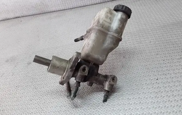 Peugeot 407 Master brake cylinder 9646980980