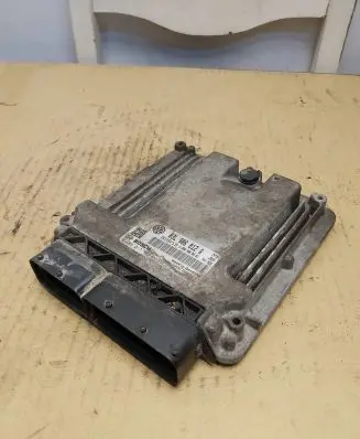 Volkswagen Crafter Engine control unit/module 03L906012Q 0281017789 A0009000401