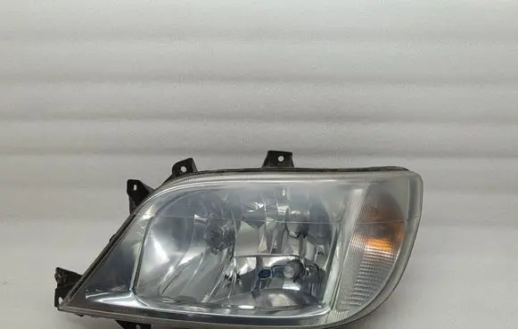Mercedes-Benz Sprinter W901 W902 W903 W904 Headlight/headlamp
