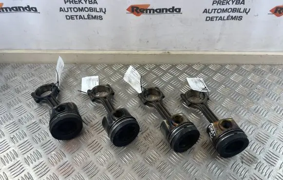 Volkswagen PASSAT B8 Piston with connecting rod