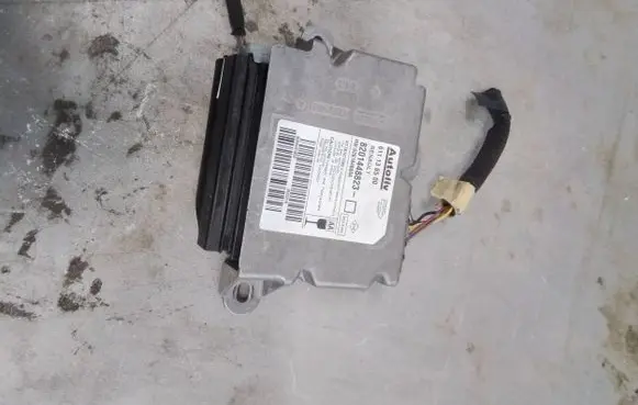 Renault Master III Airbag control unit/module 611136500 820144823 628184800a