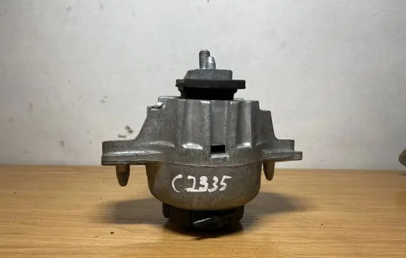 Land Rover Range Rover Velar Engine mount bracket JK836A003GB C2335