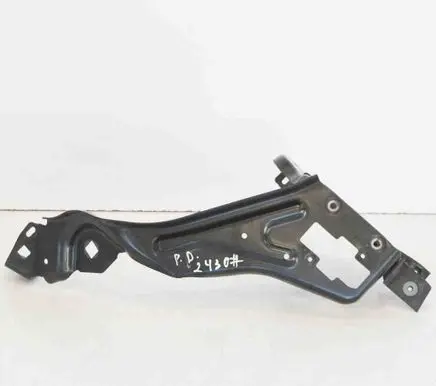 Mercedes-Benz C W204 Headlight/headlamp mounting bracket 204626045204620590