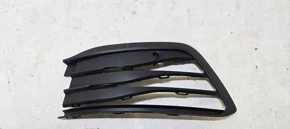 Volkswagen Golf VIII Front bumper lower grill 5H0853665J