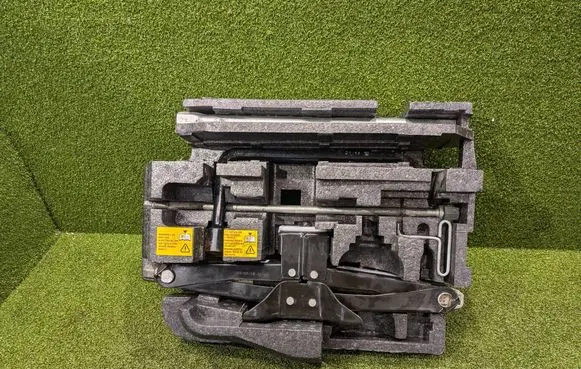 Renault Master III Lift Jack 995012205R 81009028B