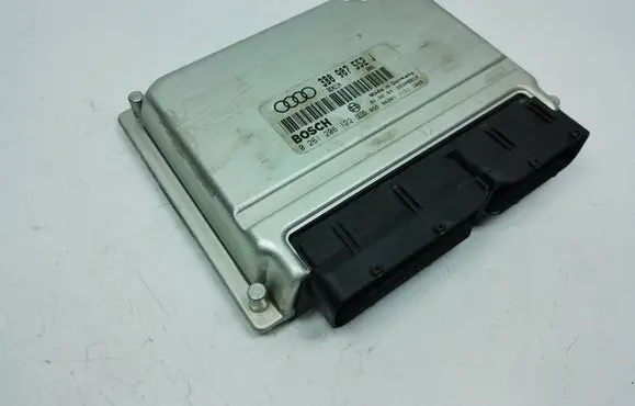 Audi A4 S4 B5 8D Engine control unit/module 3B0907552J 0261206122