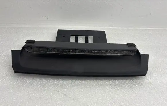 Volvo S60 Third/center stoplight 8641732