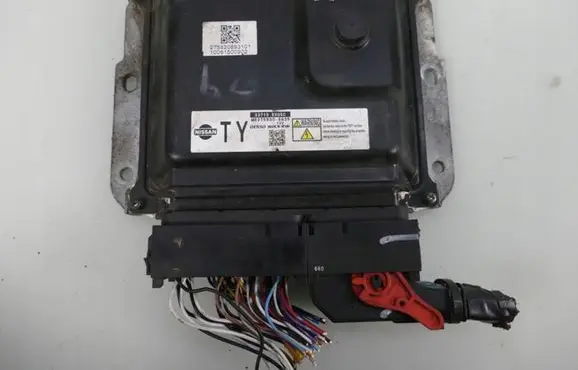 Nissan Pathfinder R51 Engine control unit/module ECU 237105X05C MB2758008935