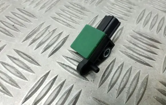Volkswagen Tiguan Airbag deployment crash/impact sensor 5N0959351B
